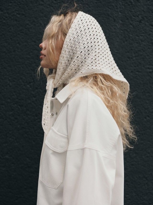 Women's headscarf CONTE LDK25194, s.42*108, ecru - 2