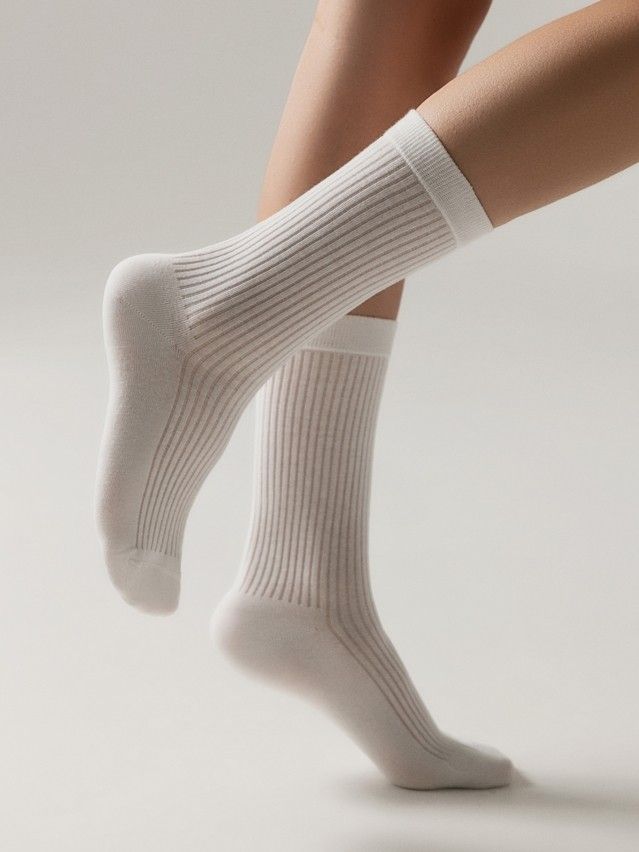 Women's socks CONTE ELEGANT CLASSIC, s.23-25, 1091 milky - 1