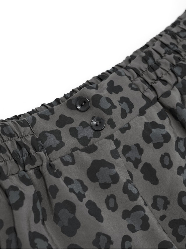 Women's shorts CONTE LS 3731, s.170-84-90, khaki leo - 9