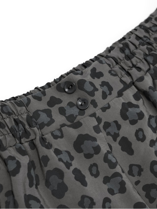Women's shorts CONTE LS 3731, s.170-84-90, khaki leo - 9