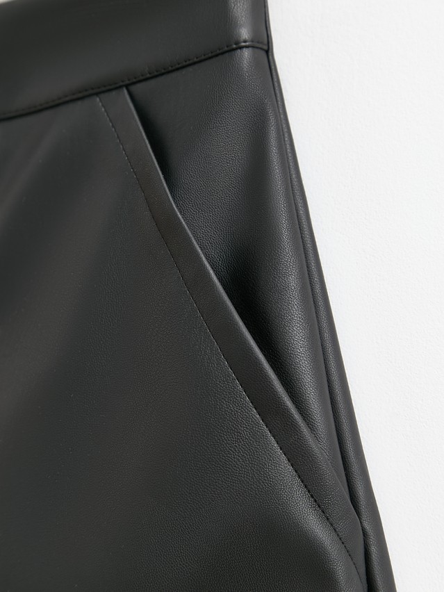 Women's shorts C LS 3285, s.170-84-90, black - 9