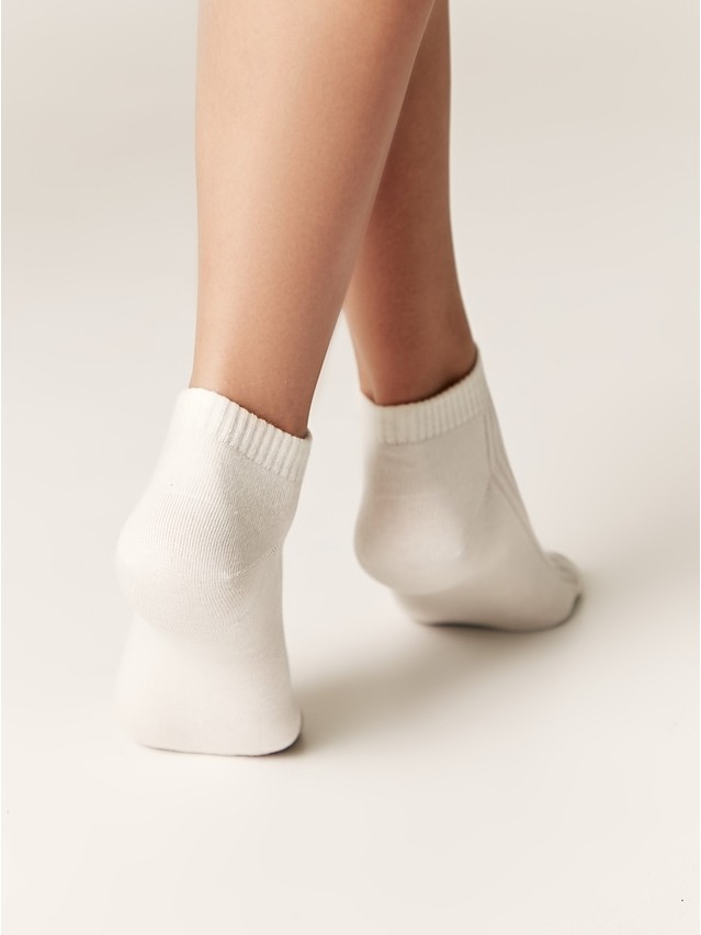 Women's socks CONTE ELEGANT CLASSIC, s.25-27, 016 milky - 2