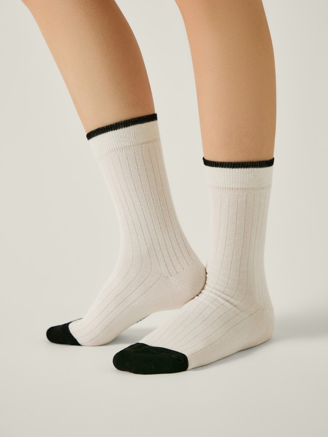 Women's socks CONTE ELEGANT CLASSIC, s.23-25, 785 milky-black - 2