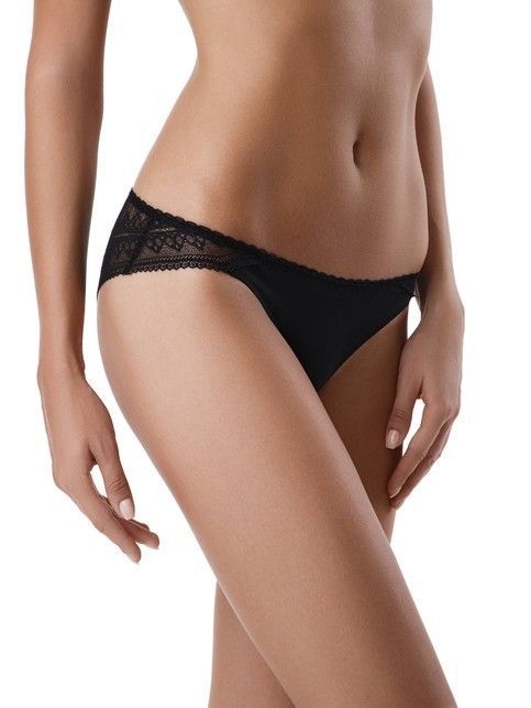 Bikini briefs DELICATE (packed on mini-hanger)