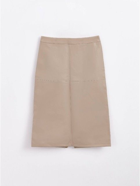 Leather-look skirt with a slit in the back LU 1410