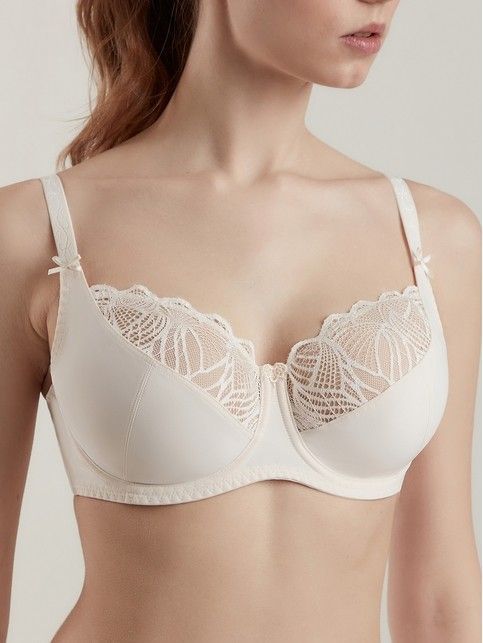 Women's bra with a soft cup AURA RB6097