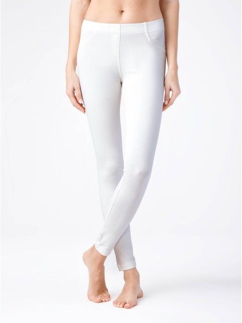 Modeling jeggings with 