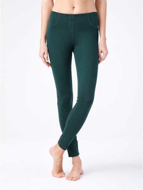 Modeling jeggings with 