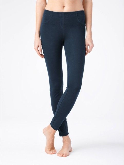 Modeling jeggings with 