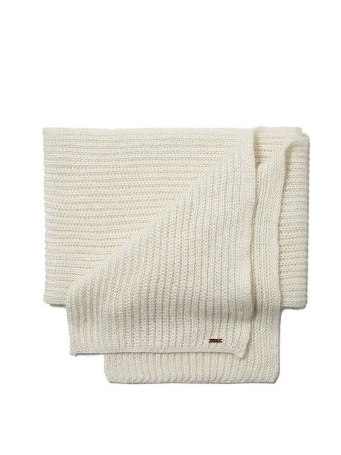 Knitted scarf made of yarn with mohair and wool