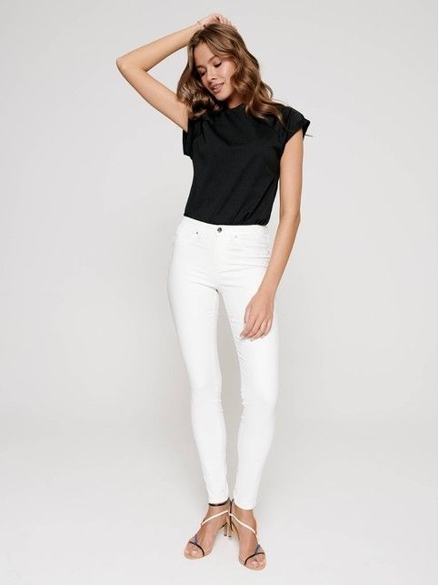 Modeling skinny push-up mid rise jeans with leather-coating effect CON-228