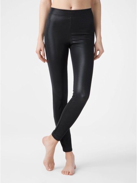 Bryllianta high-rise modeling thermal leggings