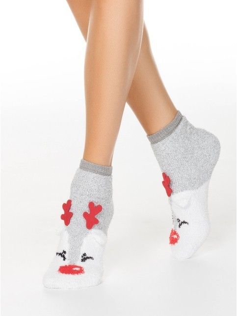 Short fluffy socks 