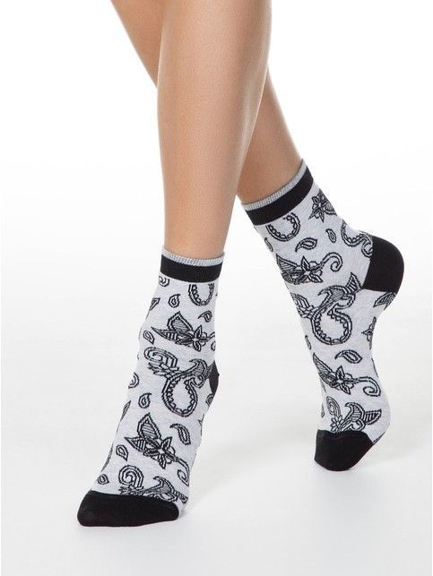 Cotton black and white socks with flowers pattern