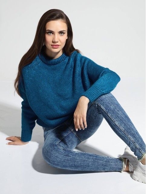 Knit pullover made of voluminous Italian yarn with wool and mohair LDK 070