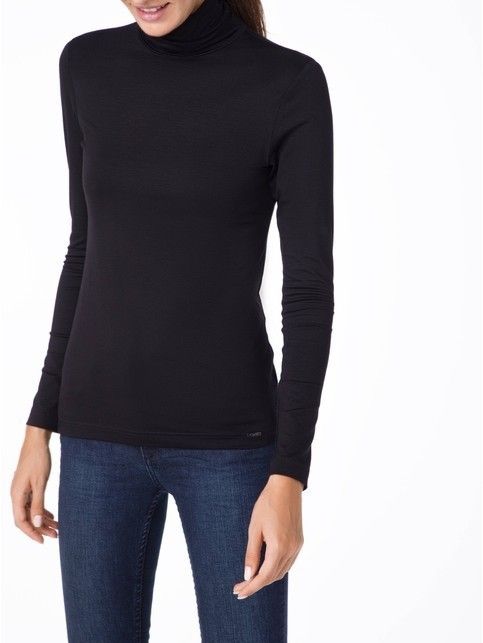 Classic turtleneck made of viscose 