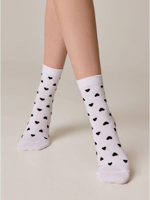 Cotton socks with hearts pattern