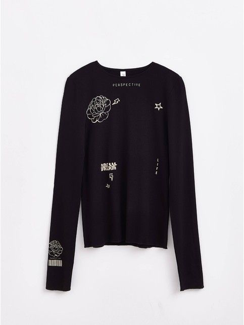 Jumper with tattoo drawings 