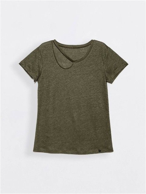 Linen t-shirt with a 