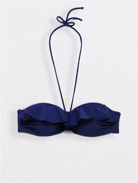 The bodice is made of satin with effect push-up MARGARITA