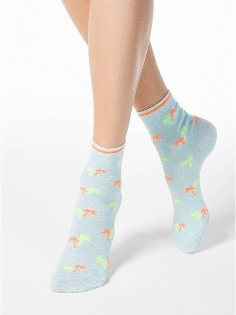 Cotton socks with palms pattern