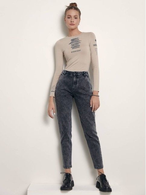 Mom fit jeans with trouser pockets CON-392