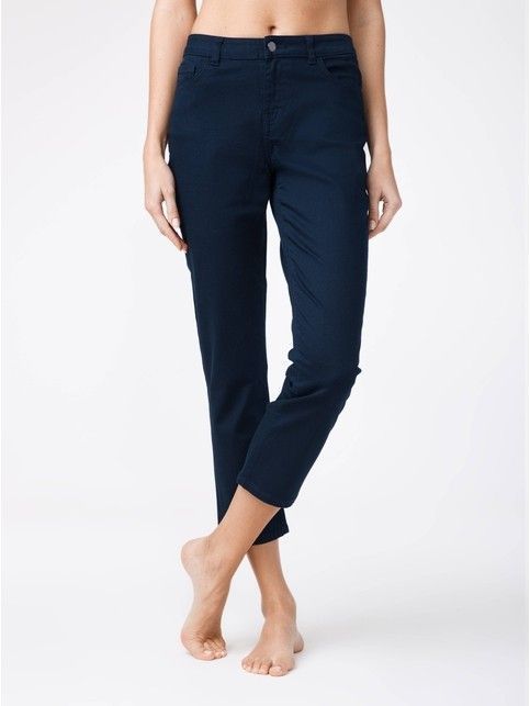 Cropped jeans with a medium fit CON-139B
