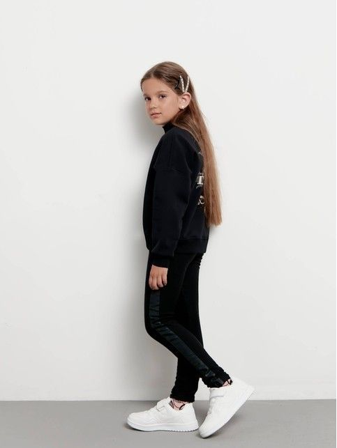 Cotton sweatshirt with a pattern 